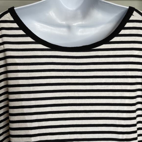 Torrid Women's Black White Striped Classic Fit T Shirt Size 5X Casual‎ Weekends - Picture 11 of 11